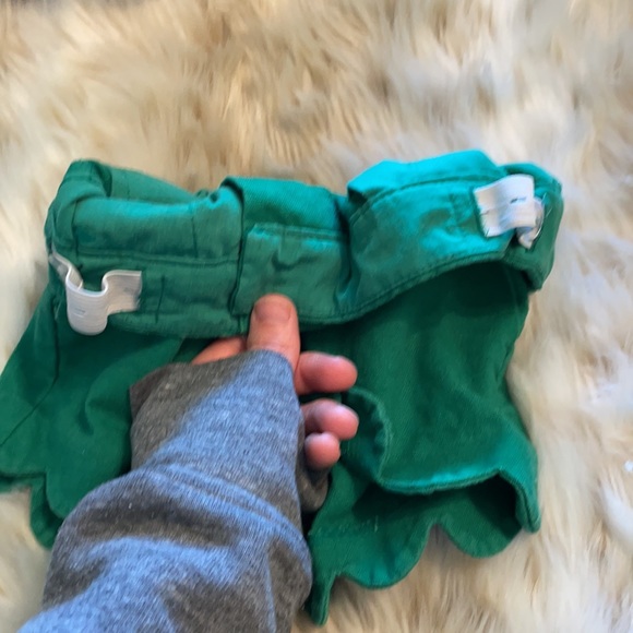 Crew Cuts size 5 shorts with ridged detail. Emerald green color side pockets.*1 - Picture 5 of 10